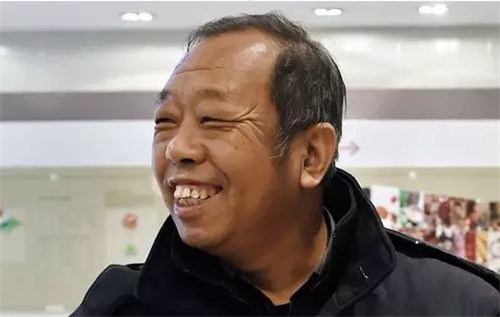 他就是李保国.jpg