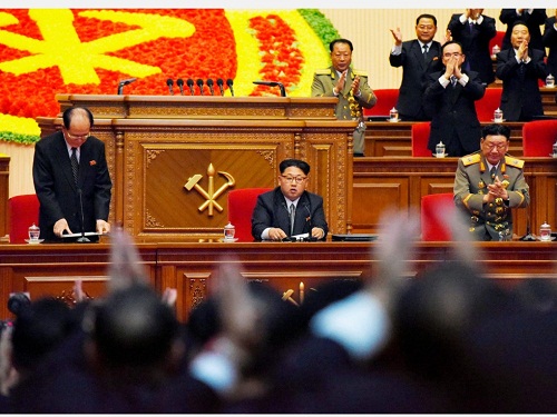 1465008872293565.jpg 金正恩穿西装 - 副本.jpg