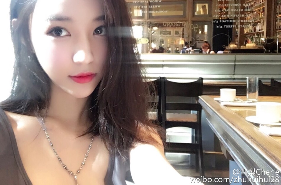 王思聪网红前女友雪梨