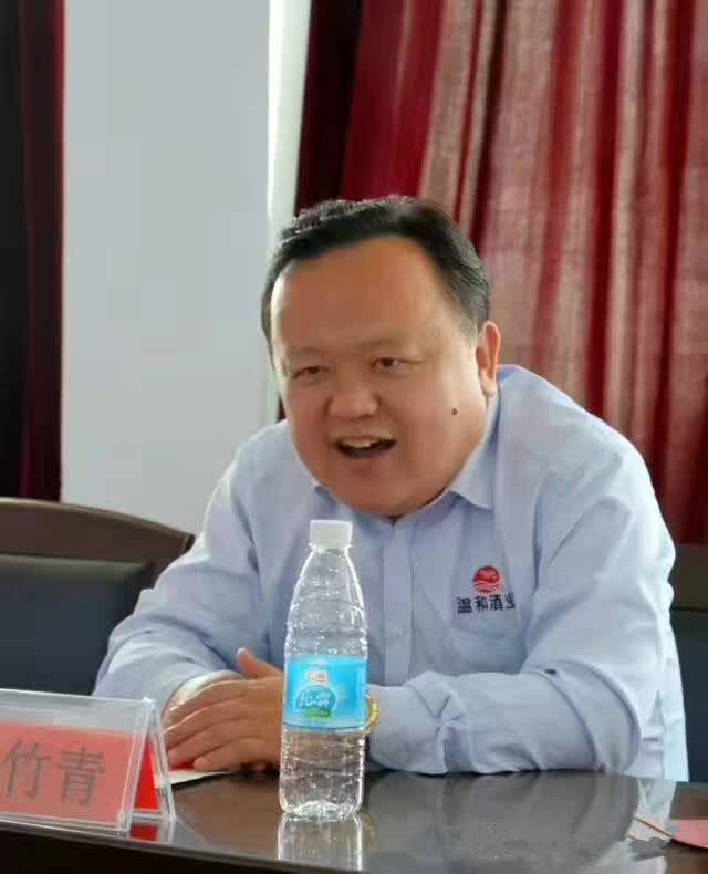 4177d0cfbf2845f58ef50b106681710c_th_副本.jpg
