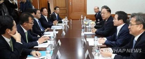 韩国政府有关部门紧急开会讨论虚拟货币问题.jpg