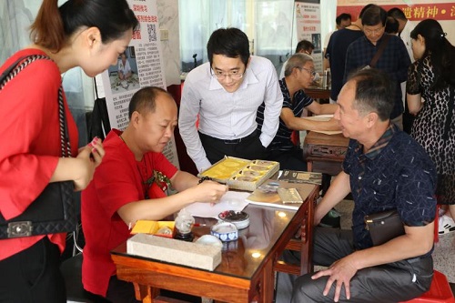 内画大师王一帆现场传习.jpg