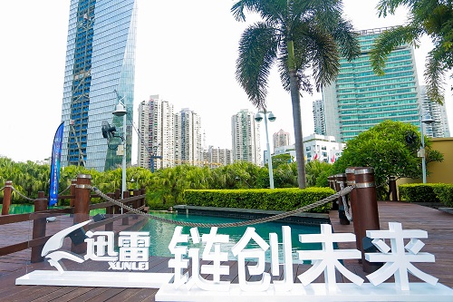 决赛场外.jpg