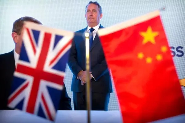 ▲8月24日,英国国际贸易大臣福克斯在北京参加中英经贸联委会第13次会议。(美联社)