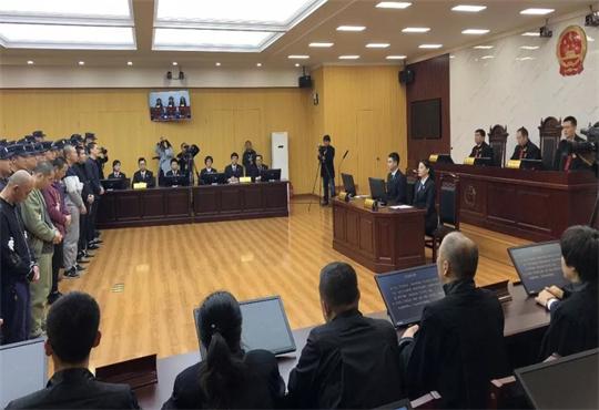 哈尔滨市香坊区法院庭审现场_看图王.jpg