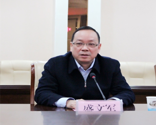 2.赤壁市市委副书记、市长盛文军讲话,(放大,左右裁剪)_副本.jpg