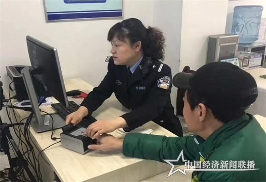梁悦.jpg