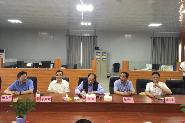 02全国农业科技创业创新联盟主席一行来桂调研.jpg