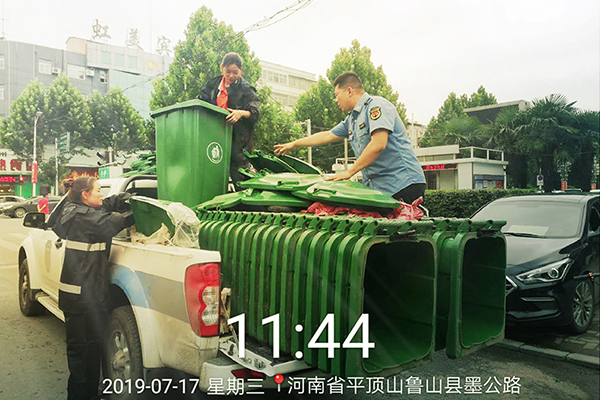 5-1ZG9100P6336.jpg