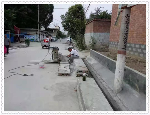 1-1ZH0111545K4.jpg