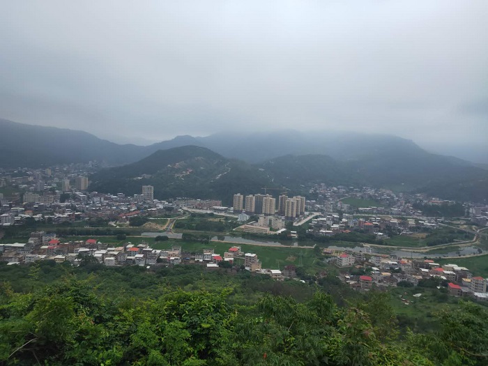 原本美丽安宁的炉中村.jpg