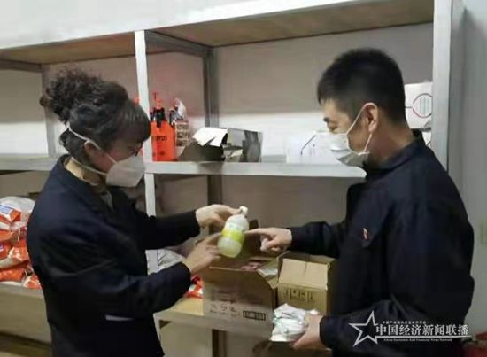 1105573440.jpg