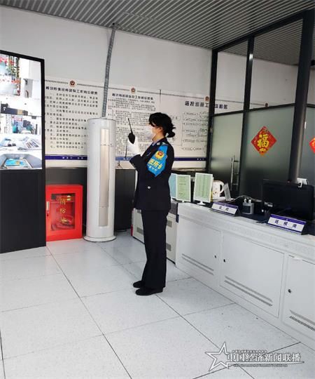 哈二看2.jpg