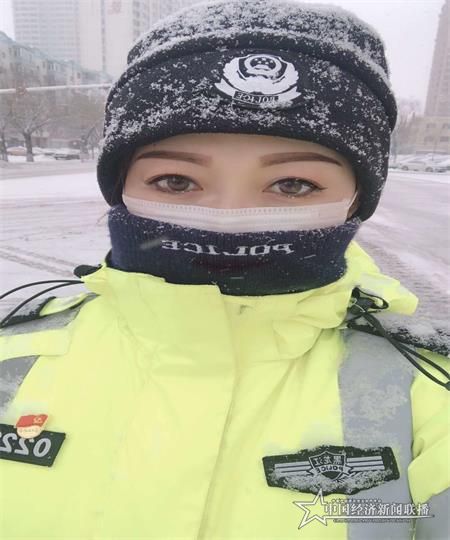 交警刘丹7_使用4.jpg