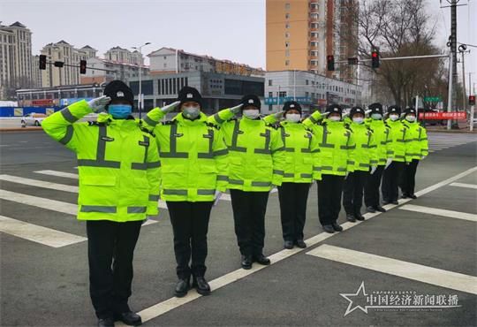 交警李丹8_使用5_看图王.jpg