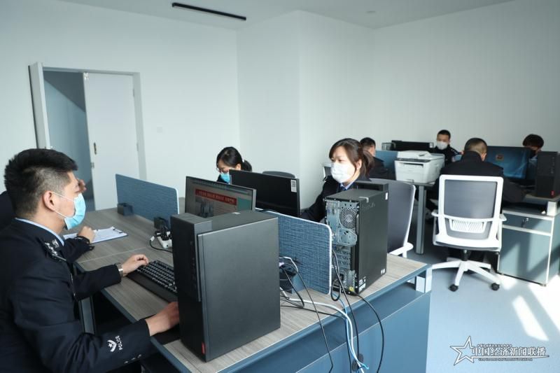 9ac8105f68a081e0c64ccf275208200.jpg