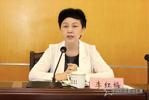 校党委书记李红梅.jpg
