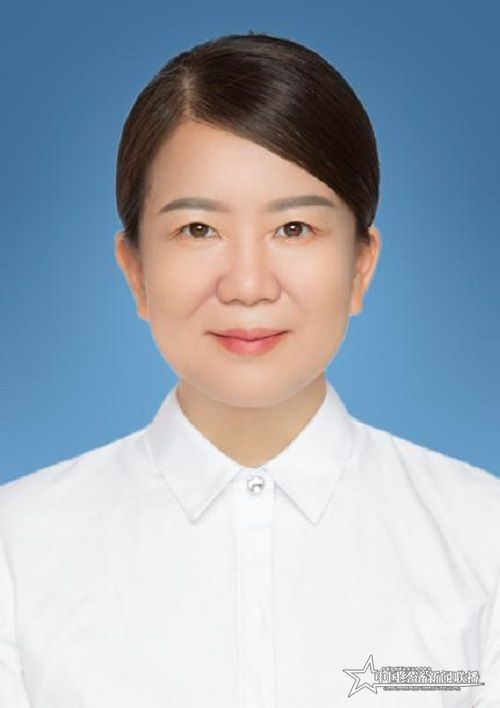 王菁.jpg