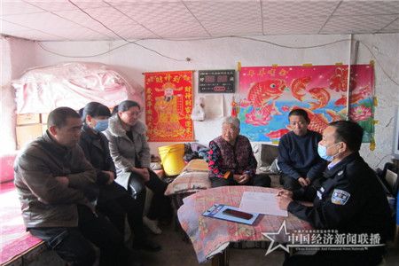 林甸县司法局实施矛盾纠纷化解工程,为百姓化解家庭赡养纠纷。_副本1.jpg