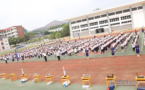 航天模型进校园1.JPG