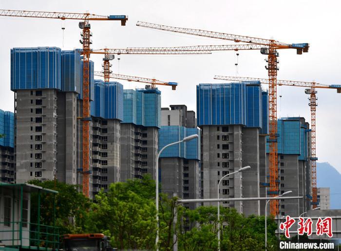 福建福州，正在建设中的房地产楼盘。 a target='_blank' href='http://www.chinanews.com/'中新社/a记者 张斌 摄
