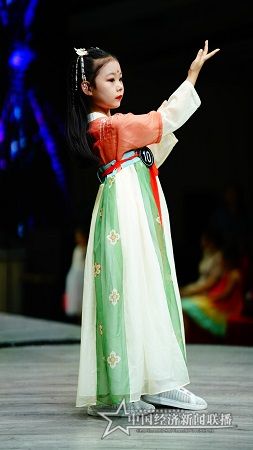 儿童汉服4.jpg