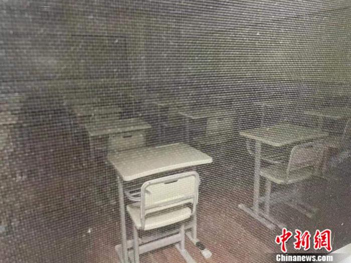 某培训机构空荡荡的教室。 a target='_blank' href='http://www.chinanews.com/' 中新网/a任靖 摄