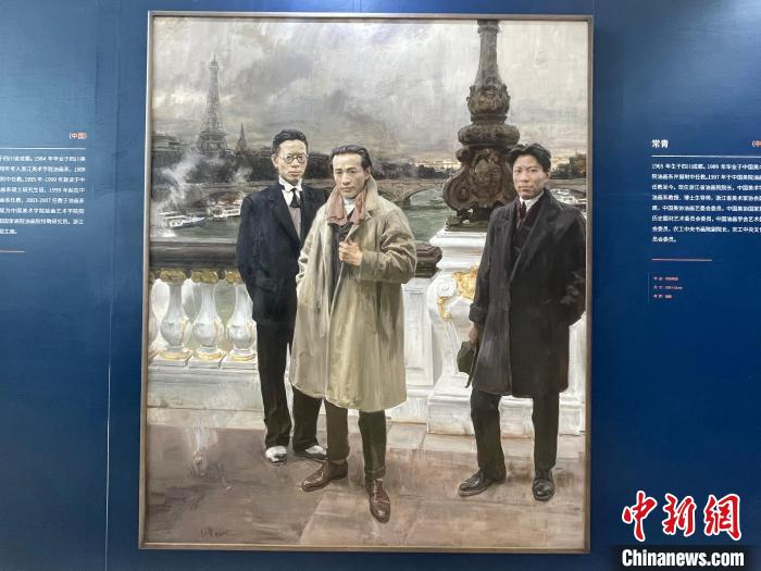 何红舟作品《桥上的风景》。童笑雨 摄 何红舟作品《桥上的风景》。童笑雨 摄