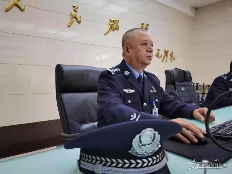 刘国贤_看图王.jpg