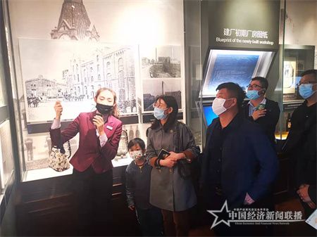 9.鞍山一行参访青岛啤酒博物馆.jpg