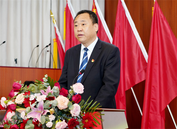 许鹏.jpg