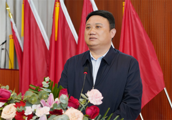 陆龙权.jpg