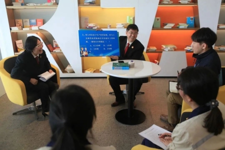 进企业展板1).jpg