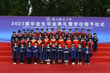 师院毕业1).jpg