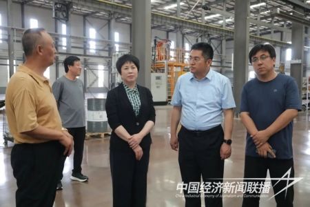 院长调研2).jpg