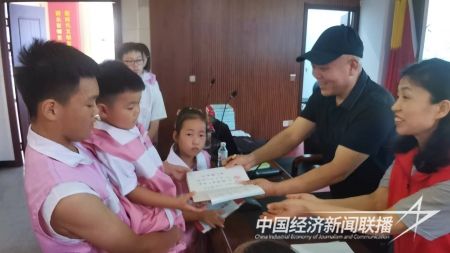 送书朗读3).jpg