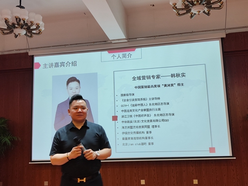 17ea08fe8516e2bacbc1e15953ddedb.jpg