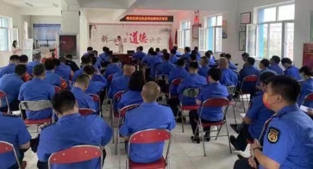 铁东执法2).jpg