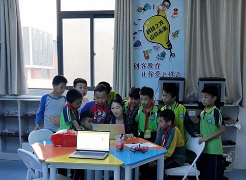 学生图.jpg
