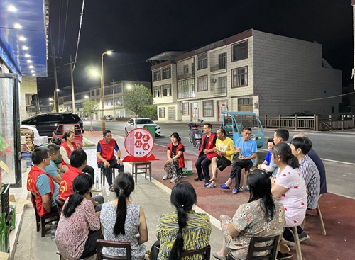 “一次走访活动”搭建党群互动桥梁.jpg