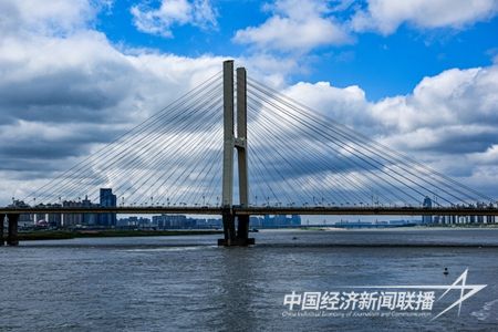 八一大桥.jpg?v=1702808402
