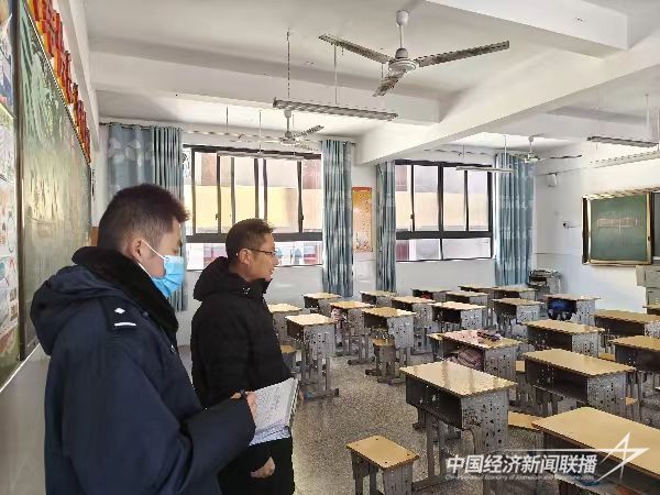 20240205  犀溪派出所全力筑牢假前校园安全堡垒4.jpg?v=1707106727