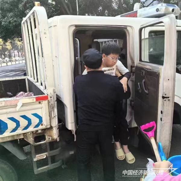 20240219  “三心”服务——厦门城管人的新春假期8.jpg?v=1708313609