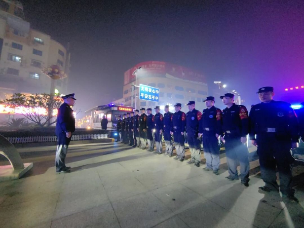 20240221  福安公安巡特警：春节巡防不停歇 守护平安福安城1.jpg