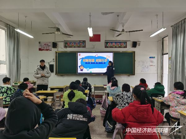 20240227 犀溪派出所民反诈宣传进校园1.jpeg